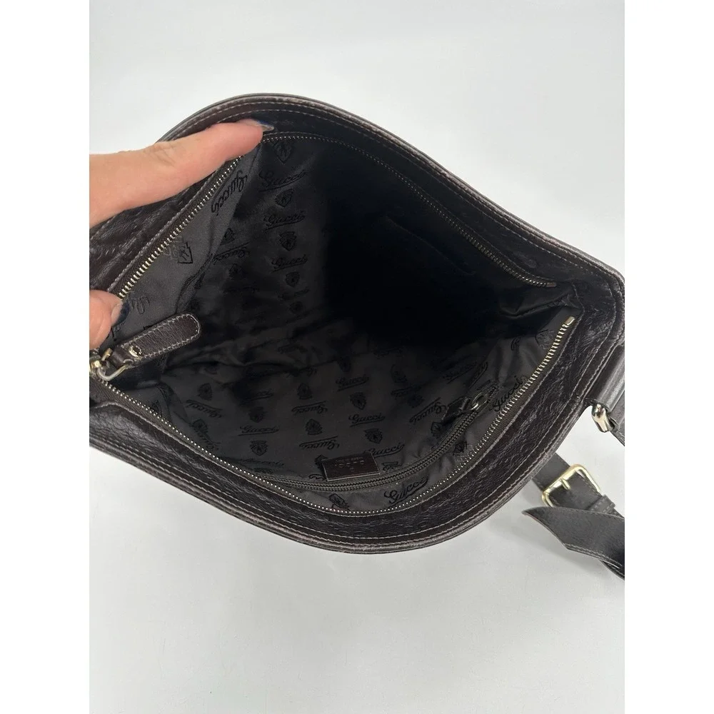GUCCI Messenger Bag Brown Model Number: 201446‎